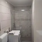 Klena *